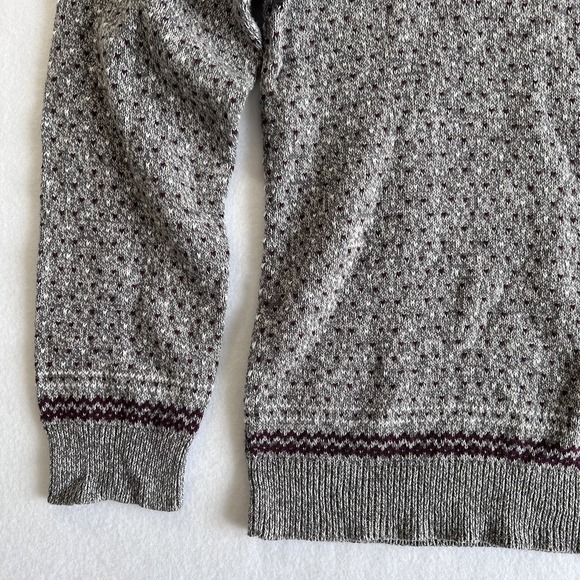 Levi Strauss XXL Men's Sweater Gray White Burgundy Hearts Pattern Long Sleeve - Picture 6 of 10
